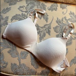 Warner’s 36B bra in nude, great condition